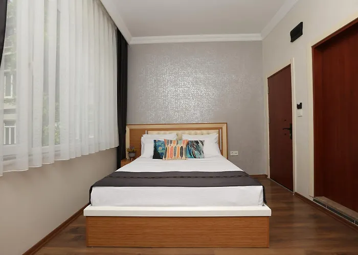 Azre Hotel