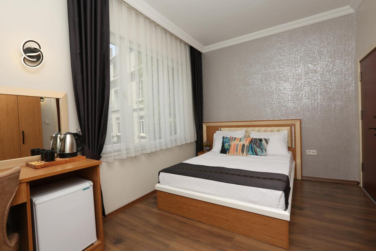 Azre Hotel 2*
